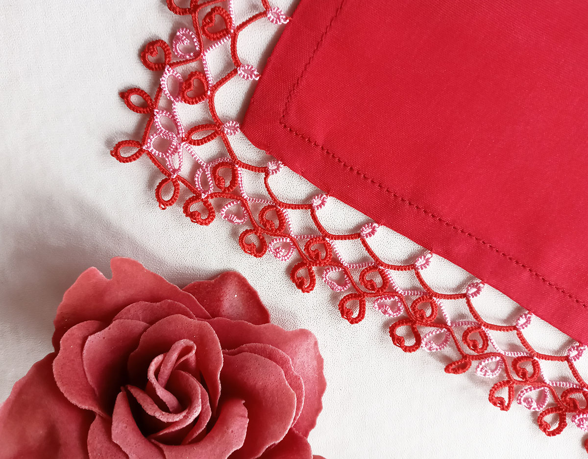 Tatting lace edging with hearts